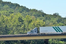 truck-on-bridge-overpass-2019-06-13-14-58