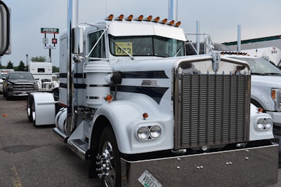 JR Schleuger’s 1980 Kenworth W900A earned first runner-up for Best of Show at SuperRigs.