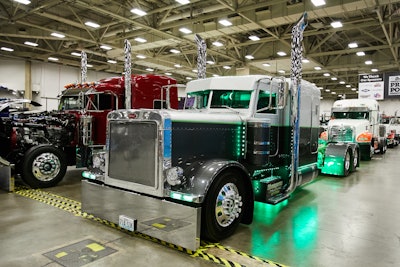 #414 Driver/Owner: Ray Thompson Hometown: Campbell, MO Truck: 2000 Silver/Gray/Green...