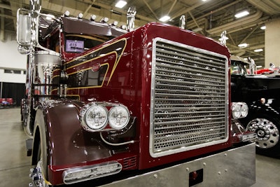 #415 Driver/Owner: Greg Sutton/ BBS Truck Hometown: Texarkana, TX Truck: 2006 Black...