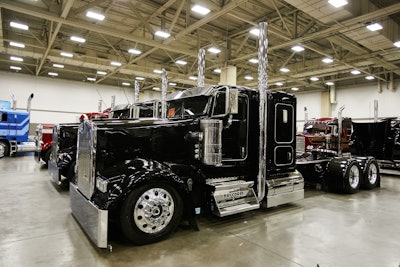 #670 Driver/Owner: David Parke/ Peter Webbe Hometown: Aylmer, Ontario, Canada Truck:...