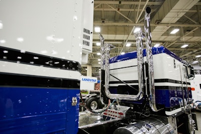 #940 Driver/Owner: Geo Cuellar Hometown: La Porte, TX Truck: 1985 Blue KW K-100E/...