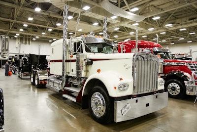 First place: Texarkana, Texas-based Tony Kidd and Daryl Livingston’s 1978 Kenworth W900A, “Miss Leila Marie.”
