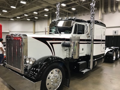 Willie Lewis and Texas Truck Tuning’s 1985 Peterbilt 359 is competing in the Antique category at GATS.