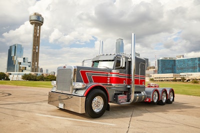 Kaleb Hammett’s 2017 Peterbilt 389, “Ya Savvy,” picked up its second consecutive Working Bobtail Best of Show at the Great American Trucking Show Pride & Polish in August. (Photos by Jason Kindig)