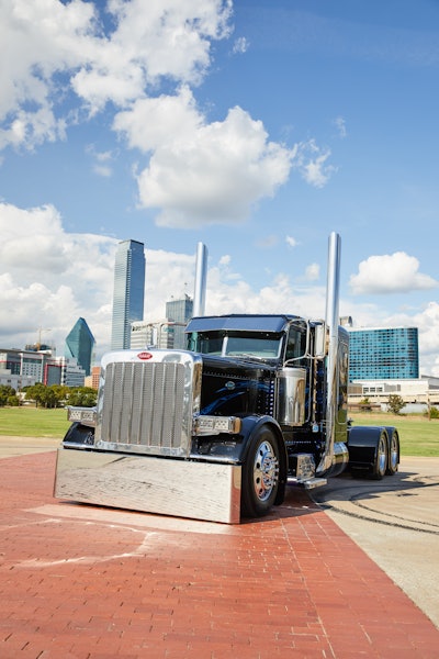 Best of Show, Limited Mileage Bobtail | Mike Briseno and Lindamood Demolition’s 2013 Peterbilt...
