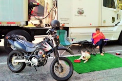 Relaxing-with-the-bike-kenny-vicky-capell-2019-08-16-12-55