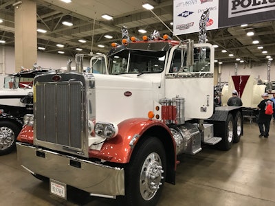 Also in the Antique class is Wade Wardlaw, out of Woodville, Texas, with his 1975 Peterbilt 359.