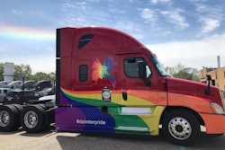 daimler rainbow Truck -2019-08-06-14-17