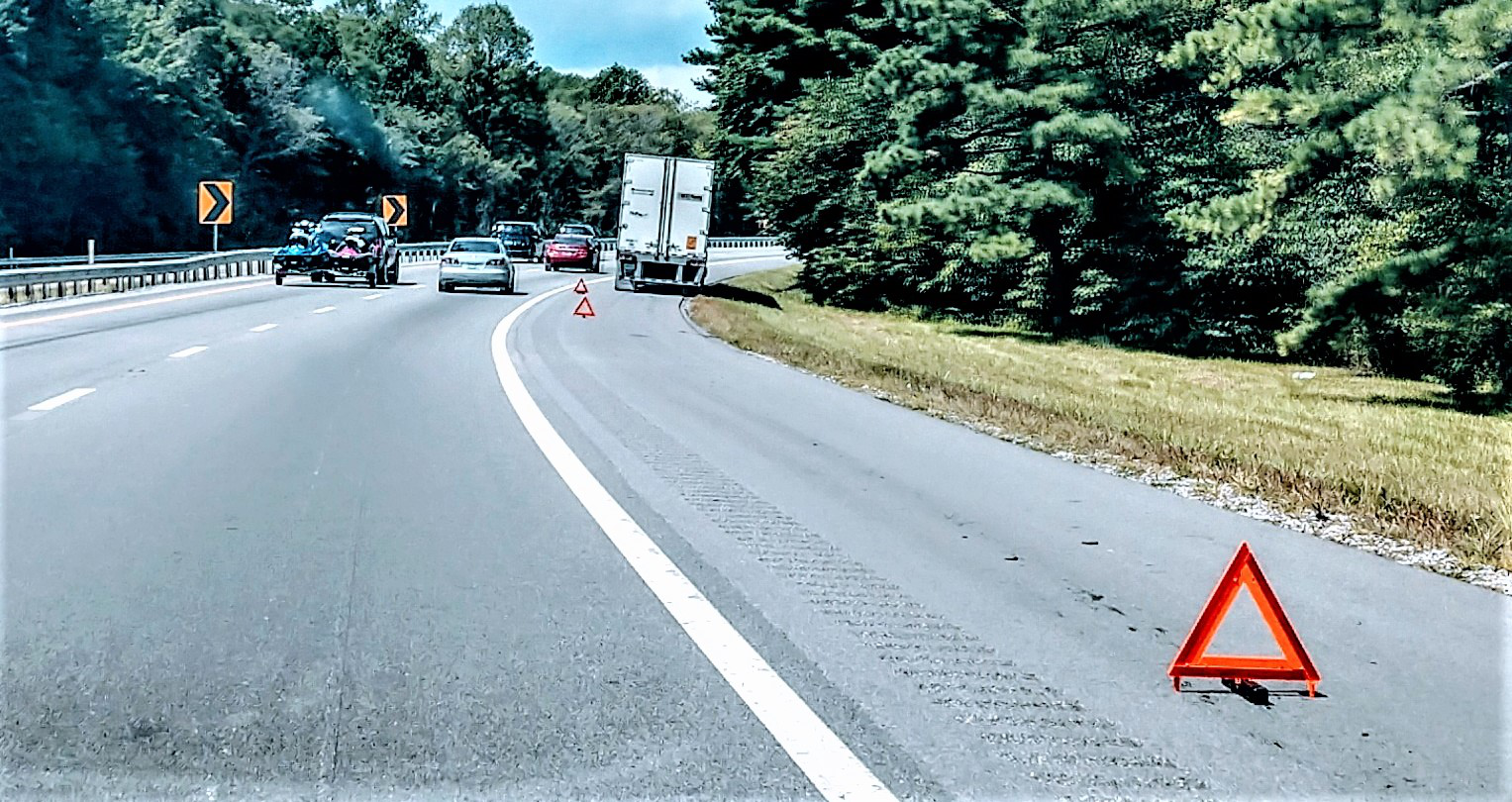 triangles-in-breakdown-lane-2019-09-20-15-20