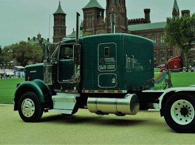 Owner-operator Soeth’s 1998 KW, with the Smithsonian in the background.
