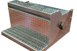 peterbilt-chrome-shop-mafia-31in-15in-30in-aluminum-battery-box_01-05010031_l-2019-10-18-11-25