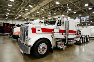 J&L Contracting’s 2019 Peterbilt 389 flattop sits on a 300-inch wheelbase and features a 565-hp Cummins ISX with an 18-speed and 3:73 rears. (Photos by Jason Kindig)