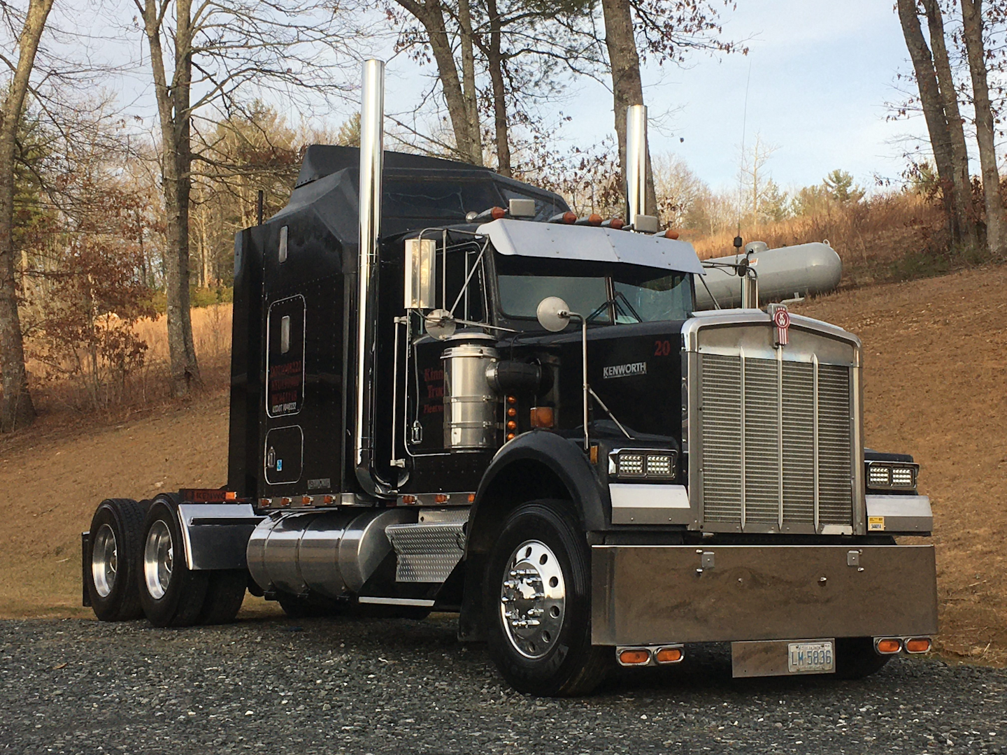 Matt Kinnaman S 1988 Kenworth W900 Overdrive