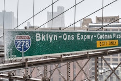 Brooklyn-Queens-Expressway-sign-2020-02-11-15-12