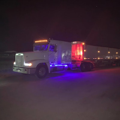 0 F4 Db889 5402 4 E47 99 Cd B5 A4 D868652 A