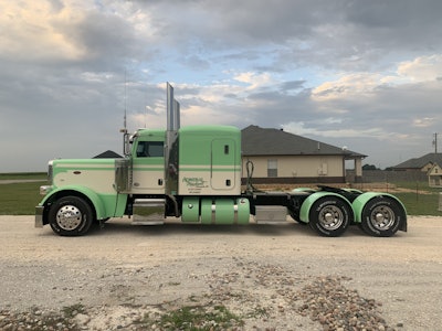 Christopher Kulow’s 2020 Peterbilt 389 is competing in the Working Bobtail, 2014-2021 category.