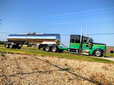 Strottman pulls tankers, vans and reefers for Figanbaum Trucking with his 2020 Kenworth W900L
