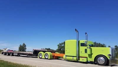 Justin Durand's heavily customized 2018 Peterbilt 389 glider