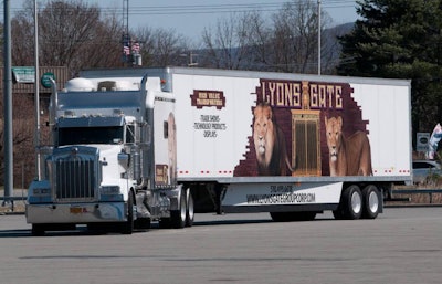 Owner-operator Jose Williams hauls blanket-wrap and other freight in this 2007 Kenworth, outfitted with a 132-inch ARI custom sleeper.