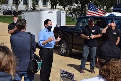 Wiley Deck speaking to the assembled. Trucker Brian Brase, among 10-4 on D.C. organizers, called the event “an opportunity for you to have out-of-work, real shop talk with FMCSA” — the agency has engaged each year thus far with owner-operators in attendance.