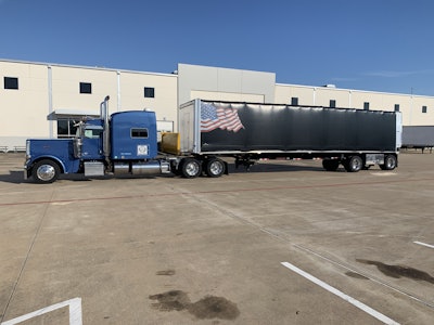 E83 Ca19 D 8878 40 Cf A626 916 F12880 Cf5