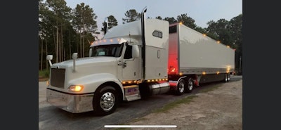 5 B26 E1 E0 1846 441 B A2 F9 A015 D02 F5141