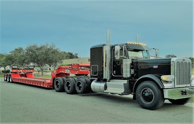 2021 Peterbilt 389 with Landoll trailer