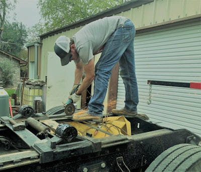Zach Beadle removing fifth wheel frame