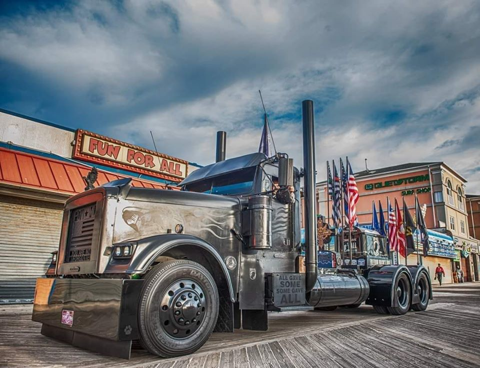 Chuck Timbrook's 'BlackOut' tribute truck