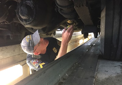 semi truck inspection by alabama state trooper