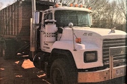 Mack RD688S truck