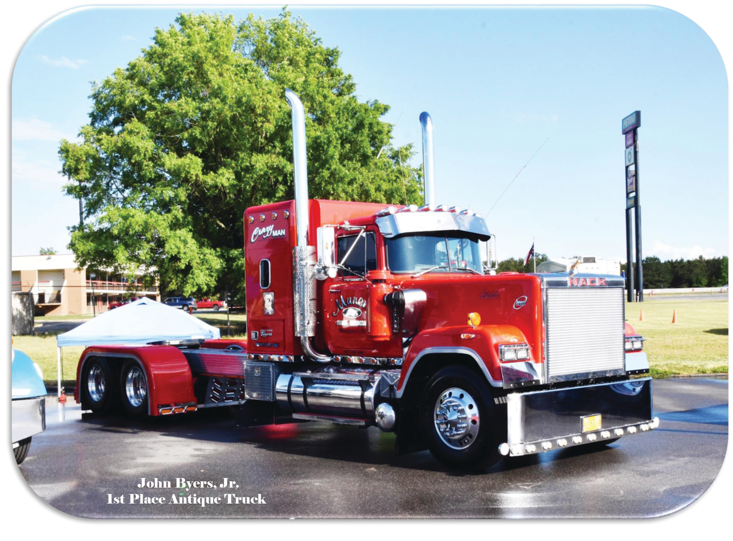 John Byers Jr.'s 1988 Mack Superliner won Best Antique.