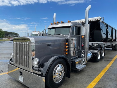 Randy Clayton's 1999 Peterbilt 379 EXHD and 2020 Ravens won in the Polish & Detail category.