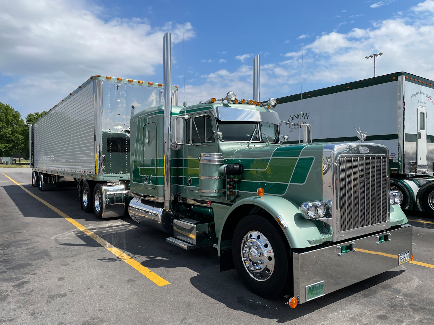 Steve Brubaker's 1986 Peterbilt 359 company truck, 'Minty Green'