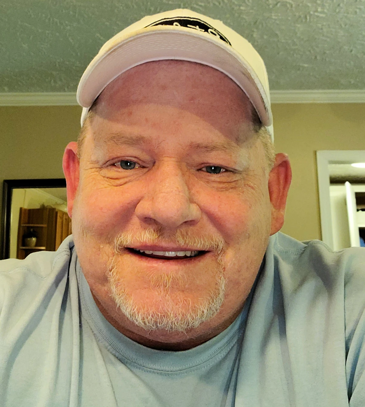Trucker Talent Search's Mike Sheffield performs original song 'Hammer Down Again' - Vimarsana News
