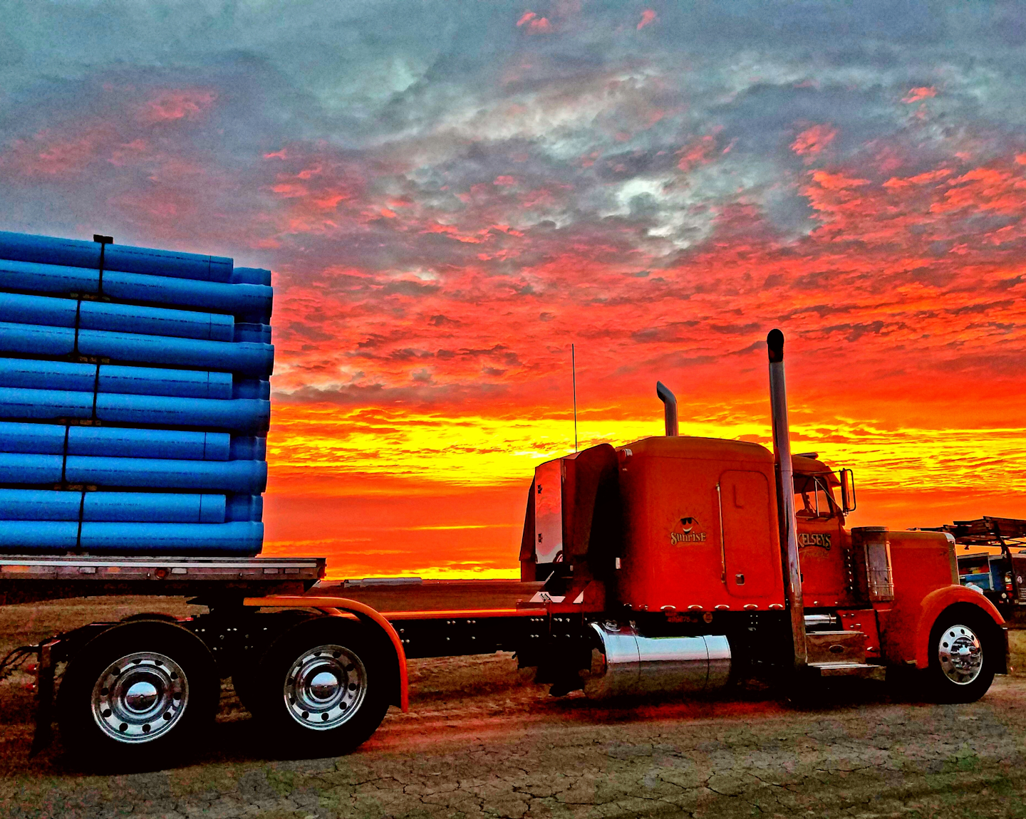 Ron Kelsey's 1981 Peterbilt 359, 'Sunshine Express,' is competing in the Antique, Interior and Working Bobtail - 2008 & Older categories.