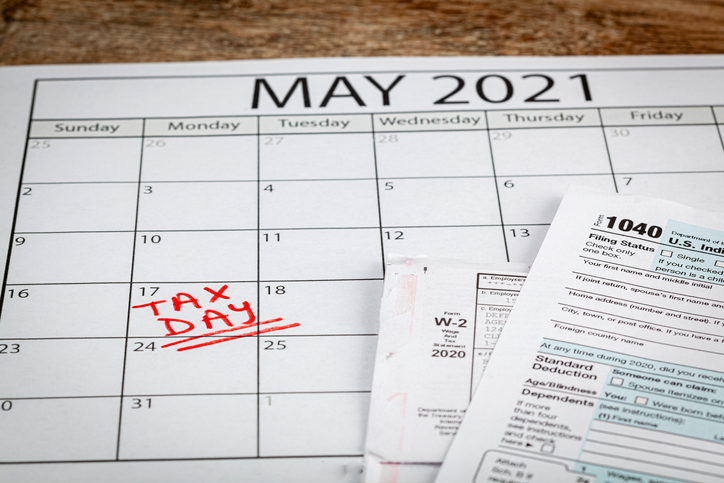 May 2021 calendar marked with tax day
