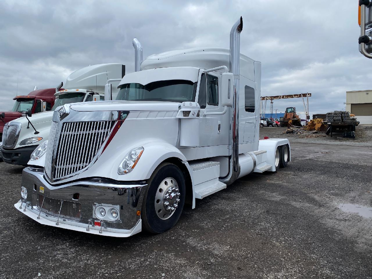 This 2010 International LoneStar, 'Pearl,' is competing in the Working Bobtail - 2009 & Newer category. It's owned by Charles Thomas.