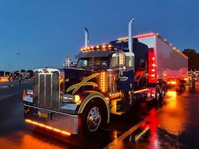 custom peterbilt truck