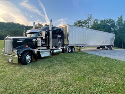 Harold and Erin Smith's 2018 Kenworth W900L
