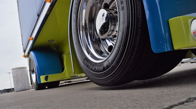 trailer lift on 2021 mac