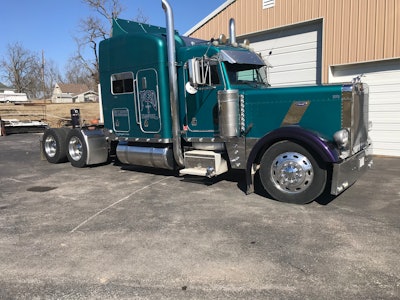Michael Fryar's 2000 Peterbilt 379, “Grace,' is competing in the Working Bobtail, 2008 & Older category.
