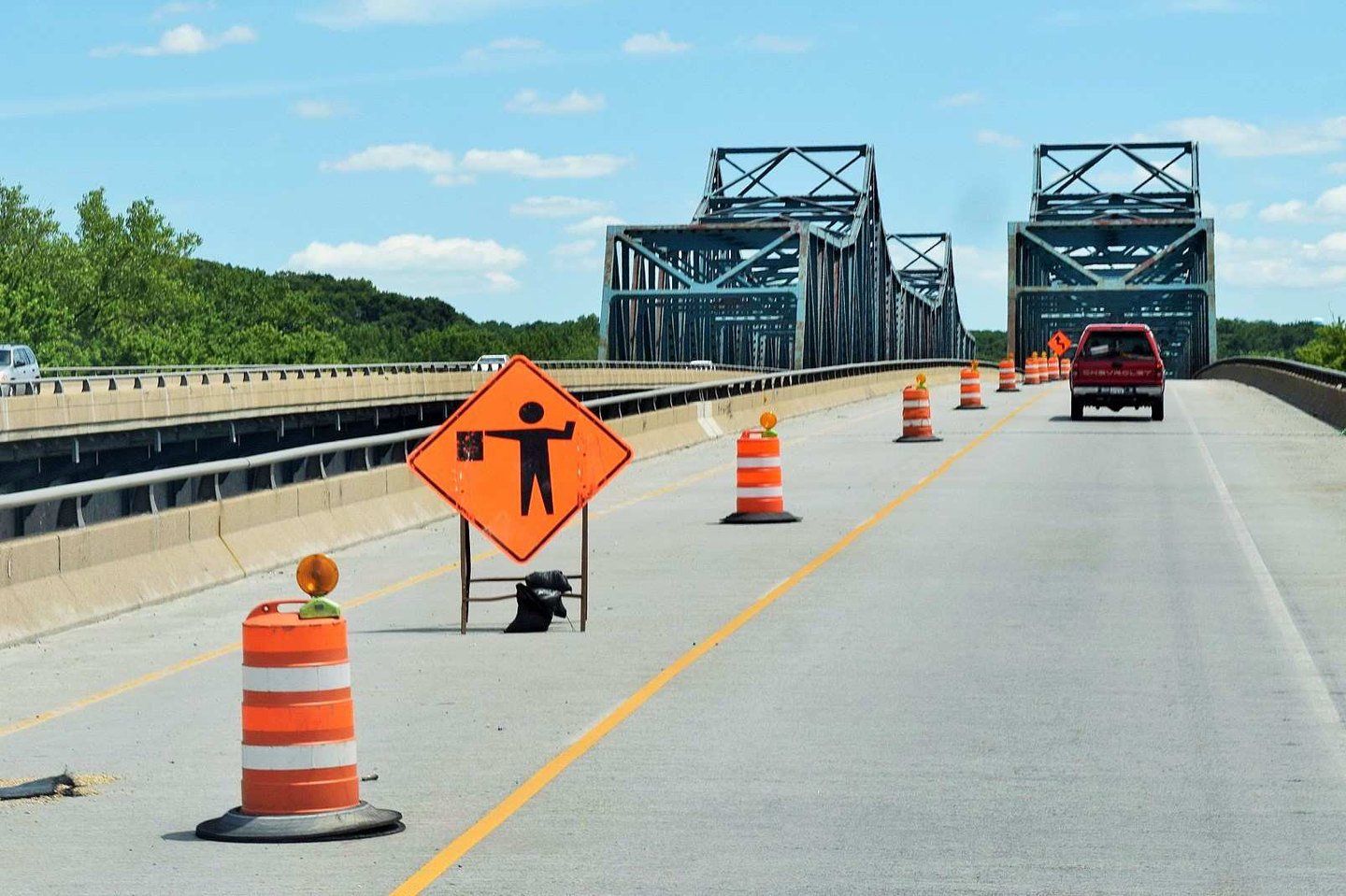 Flagman Sign Road Construction In Ill 2016 06 30 10 33