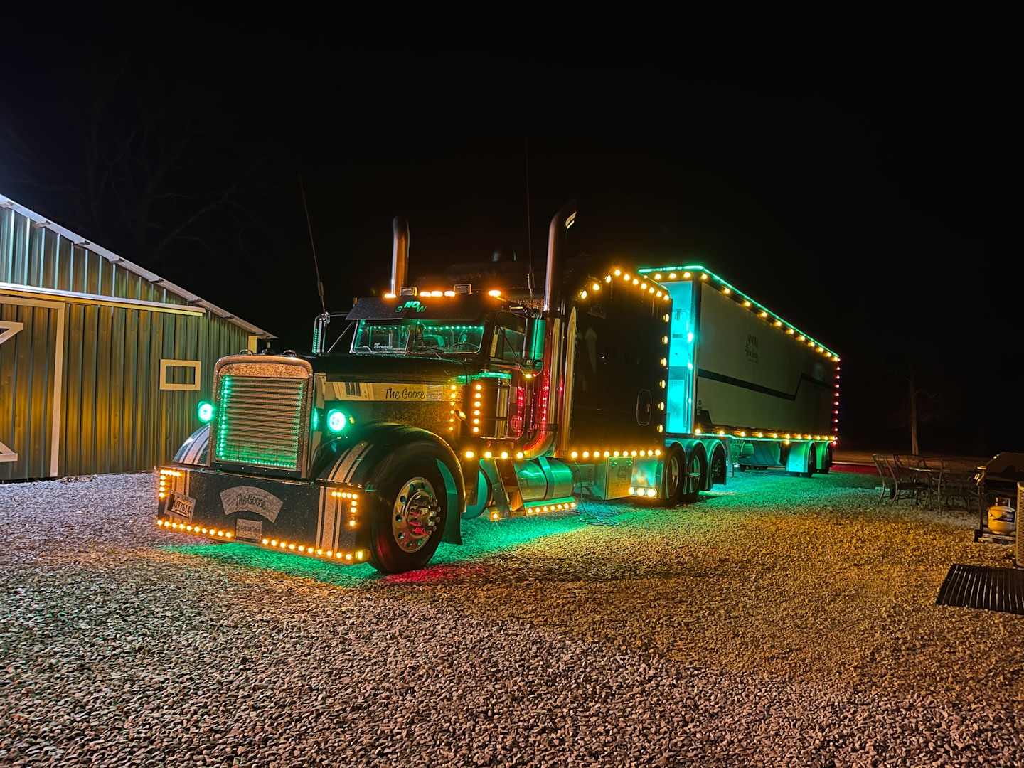 Daniel and Phyllis Snow’s 1996 Freightliner Classic XL