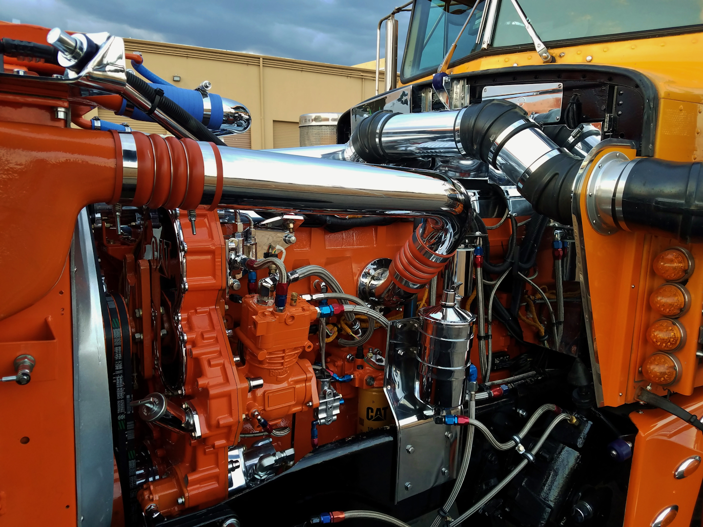 800-hp Cat C15