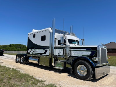 Christopher Kulow’s 2007 Peterbilt 379