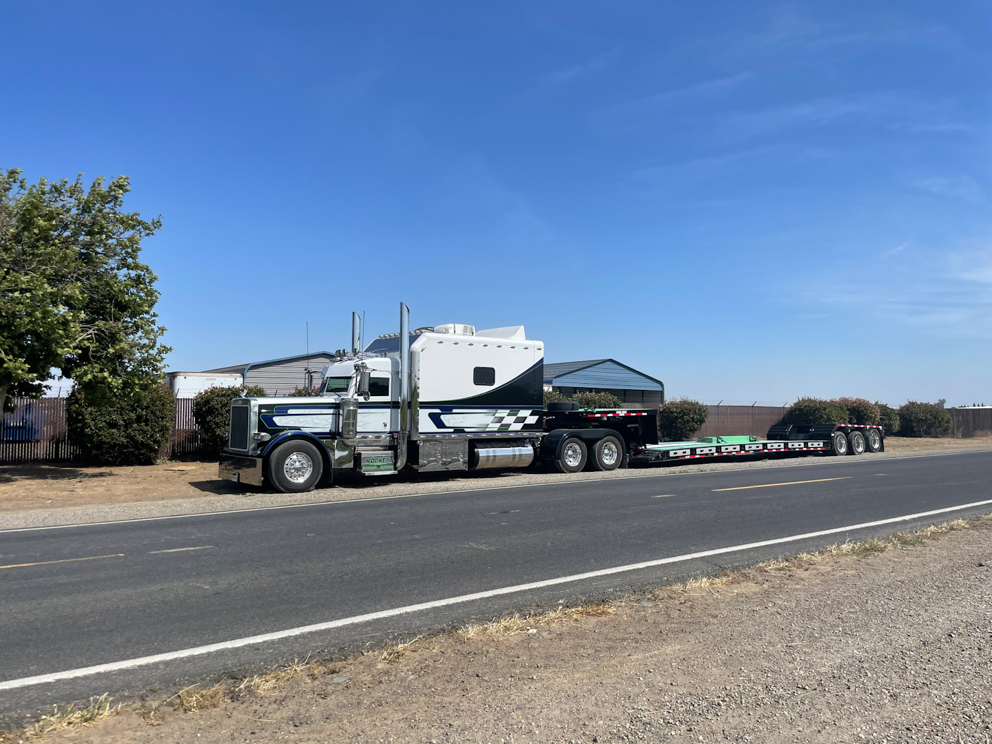 Chris Kulow's 2007 Peterbilt 379 with step-deck trailer