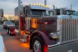 Dave Marti’s 2020 Peterbilt 389 glider