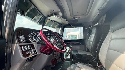 inside Dave Marti’s 2020 Peterbilt 389 glider